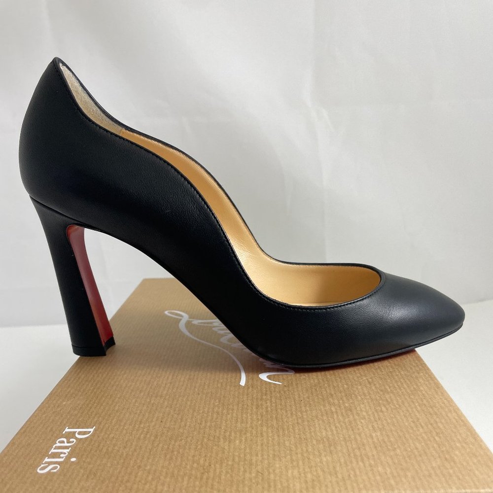 CHRISTIAN LOUBOUTIN 31121 BLACK LEATHER WAVY AGNESKA 85 PUMPS SZ 38
